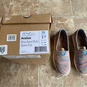 Get ready for the sun in these lightweight slip-on sneaks from Toms!